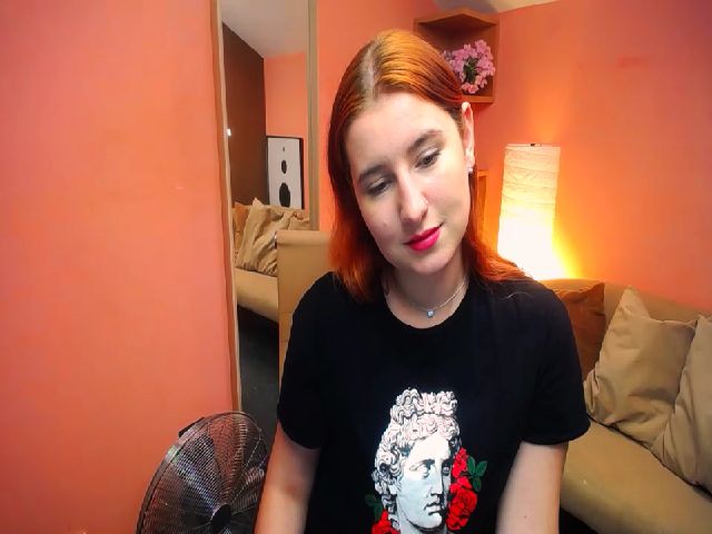 Live sex webcam photo for LunaFoxy #263613667