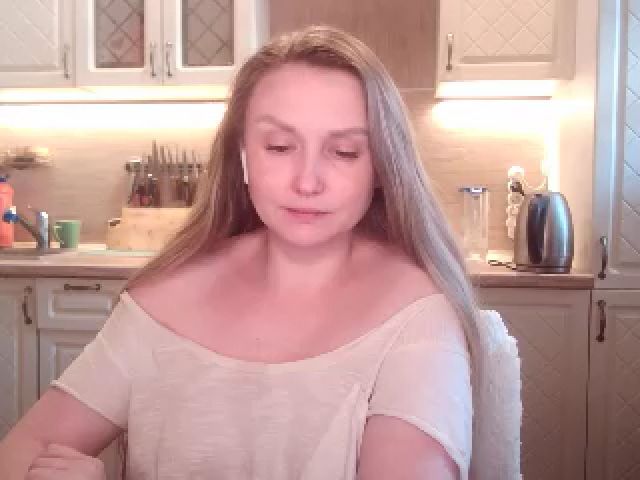 Live sex webcam photo for JaneGrey111 #257014543