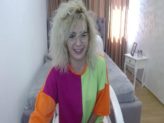 Live sex webcam photo for Hottybela #253769182