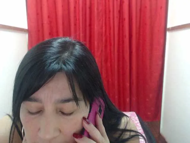 Live sex webcam photo for MOLLY-KATE #241114506