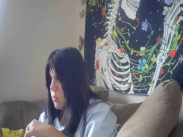 Live sex webcam photo for Lilmisspurp #259528358