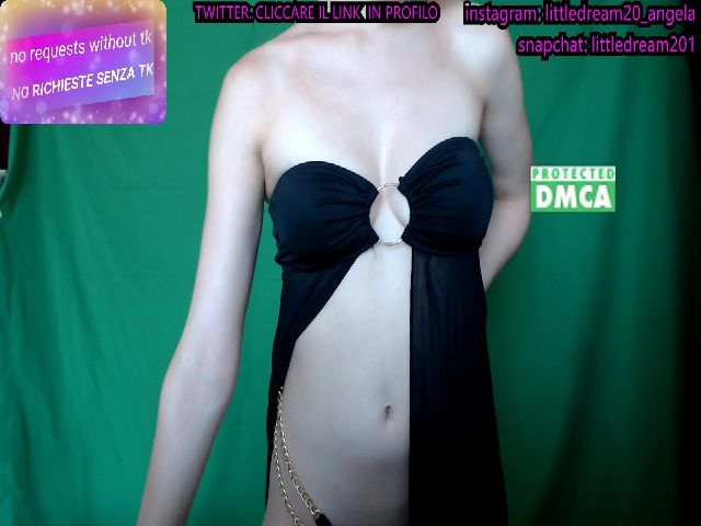 Live sex webcam photo for Littledream20 #255921463