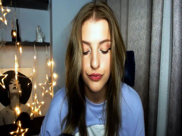 Live sex webcam photo for Sofia__White #260885240