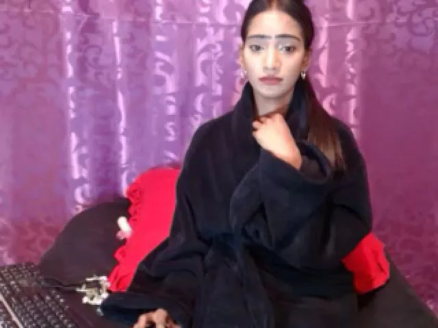 Live sex webcam photo for IndianLips #254026544