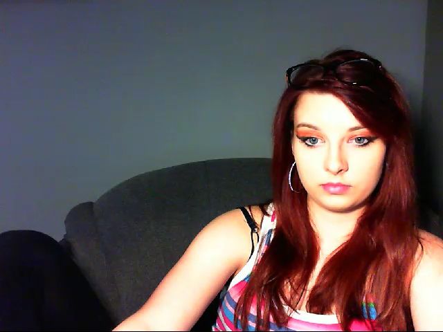 Live sex webcam photo for VirginLuna18 #263831386