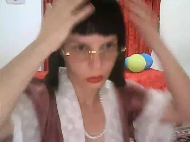 Live sex webcam photo for araartist #254900615