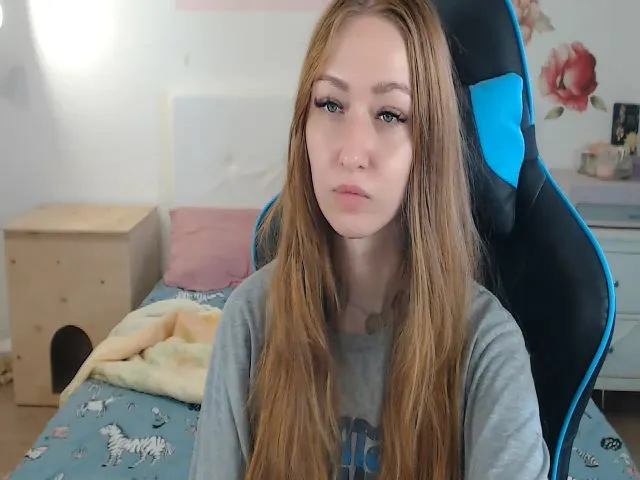 Live sex webcam photo for CassidyShine #253070141