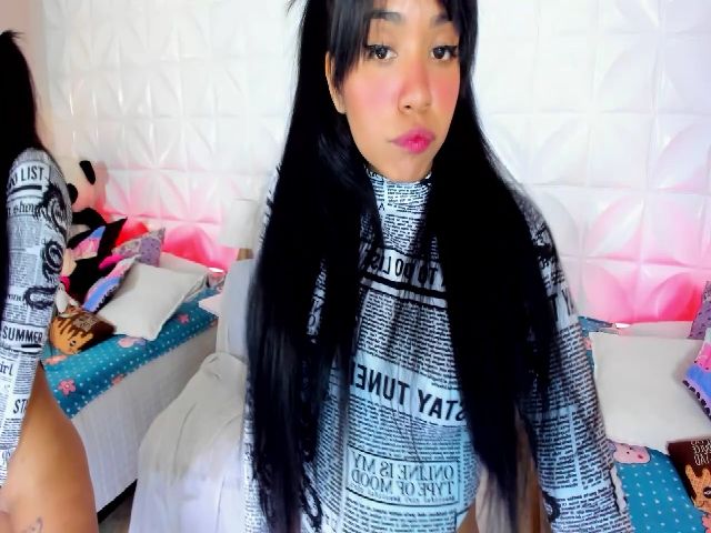 Live sex webcam photo for KateMoore3 #263280658