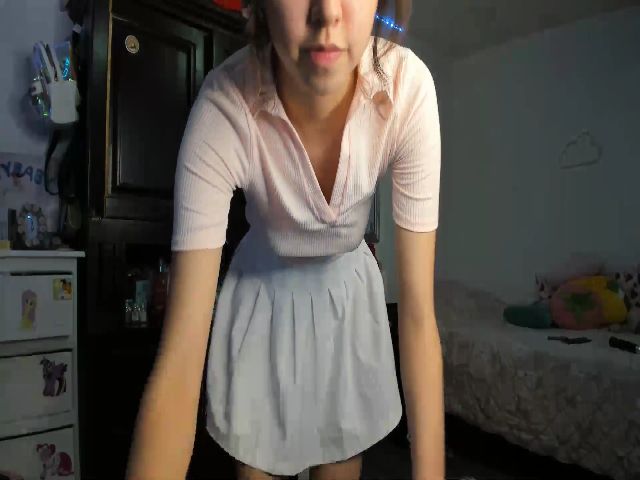 Live sex webcam photo for Cherrycute666 #262533811