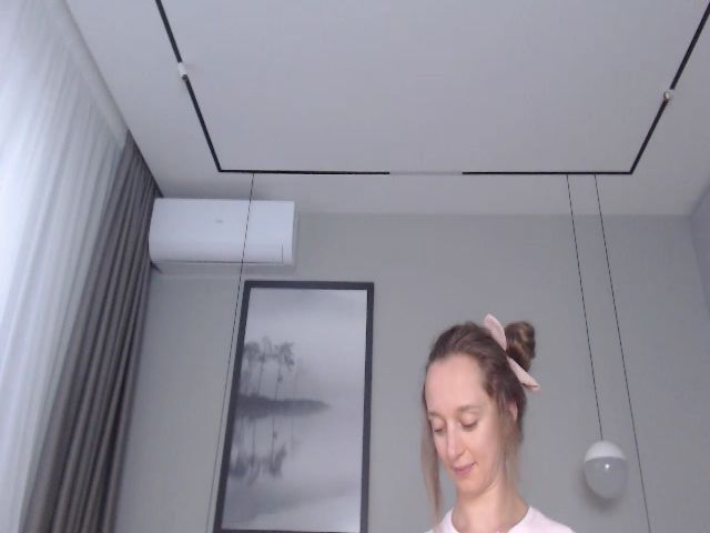 Live sex webcam photo for Innocent_Miss #263821284