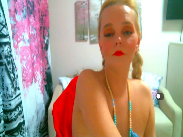 Live sex webcam photo for ChristiRoses #265610921