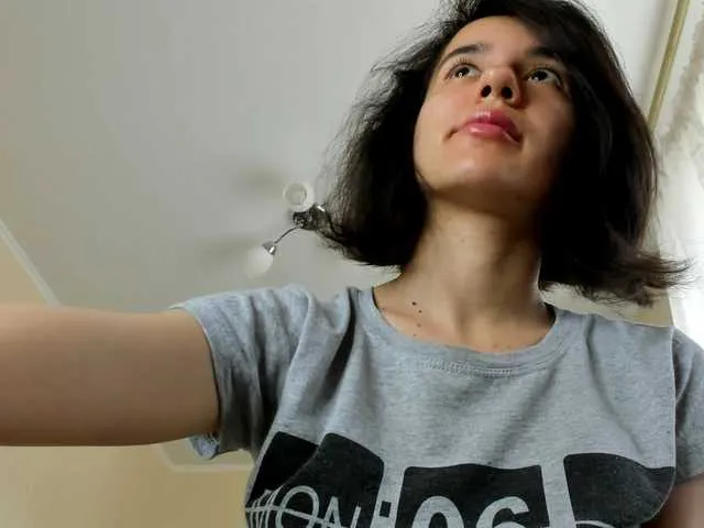 Live sex webcam photo for MylaYou #255312954