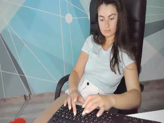 Live sex webcam photo for VictoriaFae #264137496