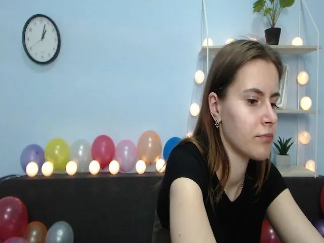 Live sex webcam photo for MollyTravis #252729574