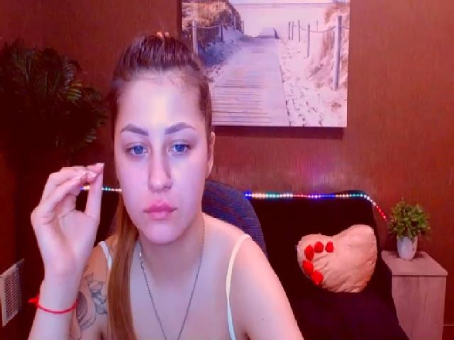 Live sex webcam photo for MsDream_ #255850287