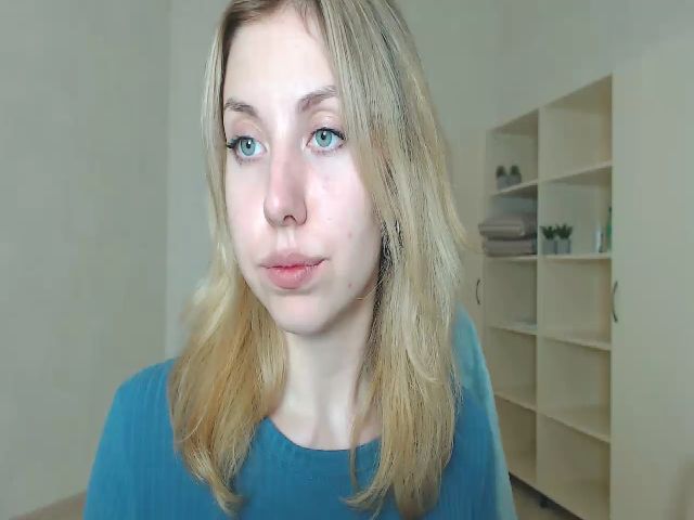 Live sex webcam photo for MollyDiamond1 #259392659