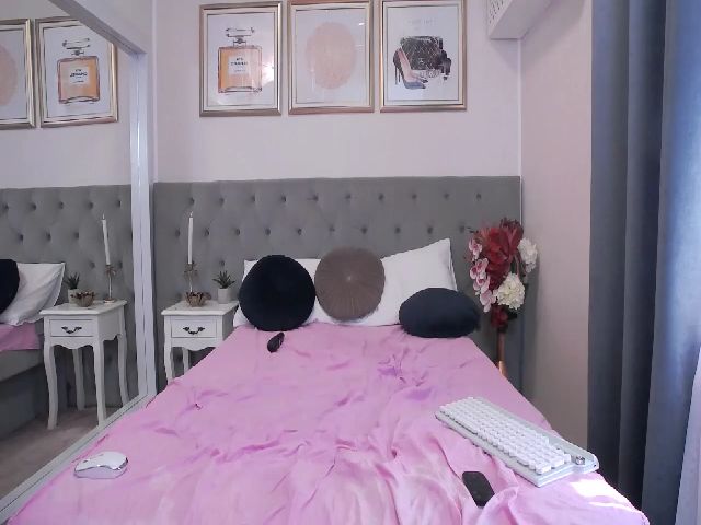 Live sex webcam photo for GracieCute #252760214