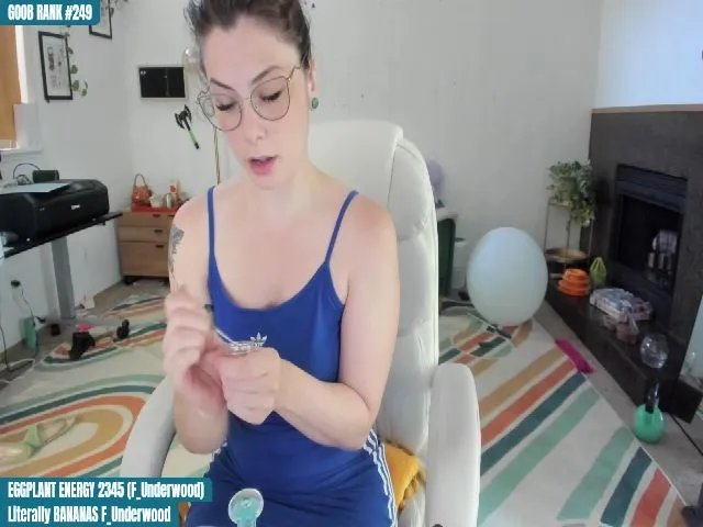 Live sex webcam photo for HempleyJones #265213616