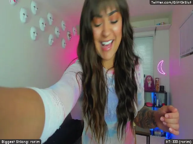 Live sex webcam photo for Glitt3rSlut #259577123