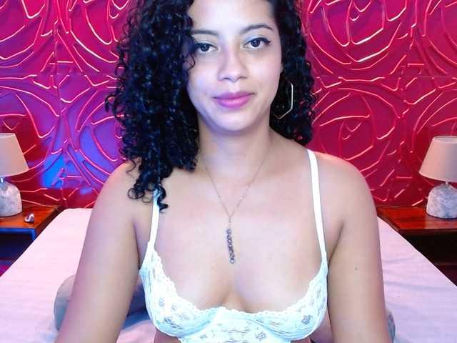 Live sex webcam photo for CamilaLora #242881489