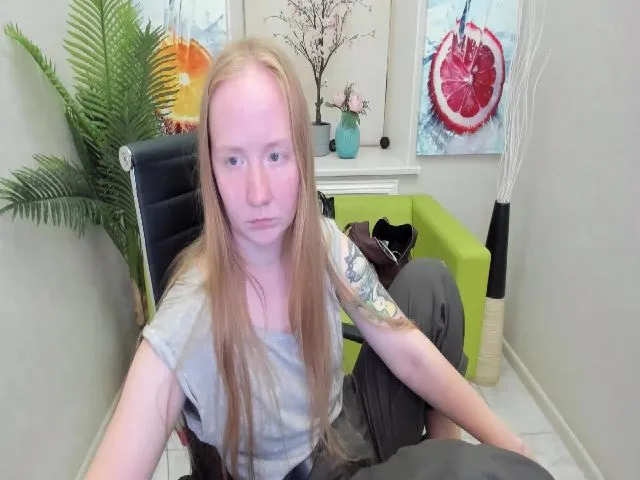 Live sex webcam photo for StunningKelly #258049221