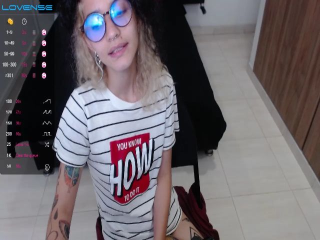 Live sex webcam photo for Myzore #259032019