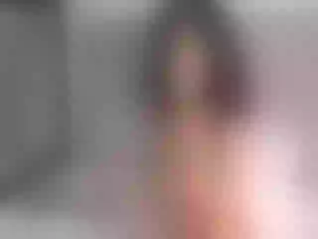 Live sex webcam photo for EbonyGolds #252422841