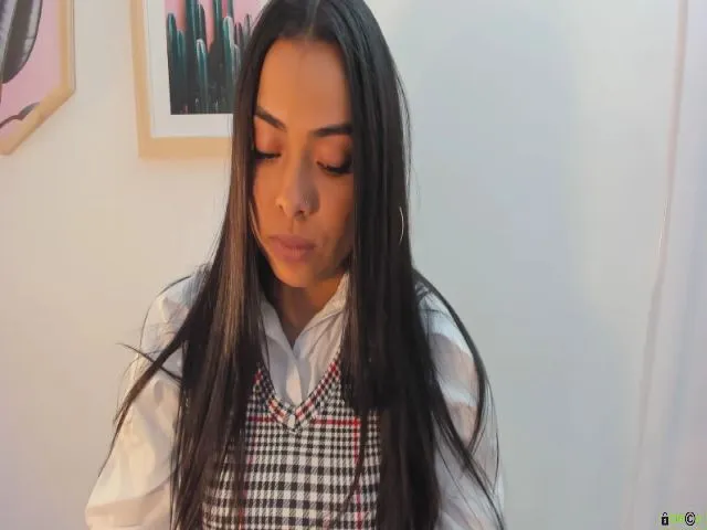 Live sex webcam photo for Kendry_ #255444774