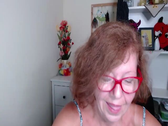 Live sex webcam photo for Adele_69 #258803059