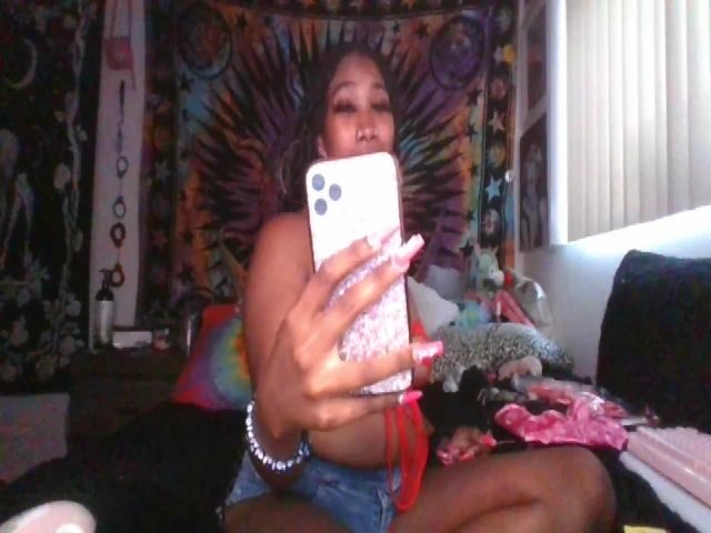 Live sex webcam photo for hennyhoneypot #257914510