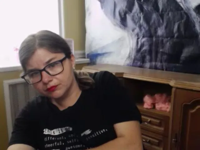 Live sex webcam photo for MonLais #254841053