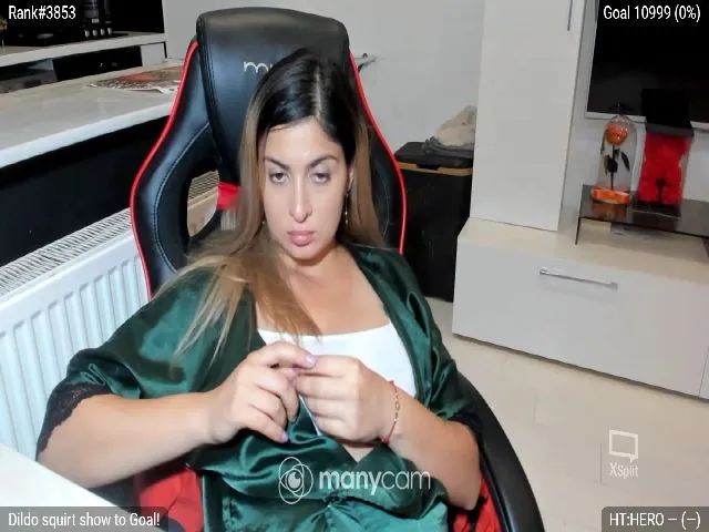 Live sex webcam photo for Littlegirl25 #252680914
