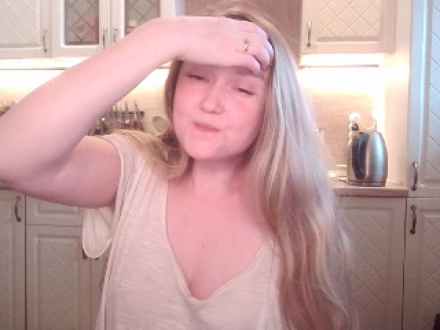 Live sex webcam photo for JaneGrey111 #257972567