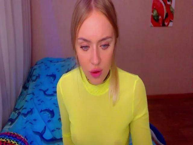Live sex webcam photo for MandisKain #265110822