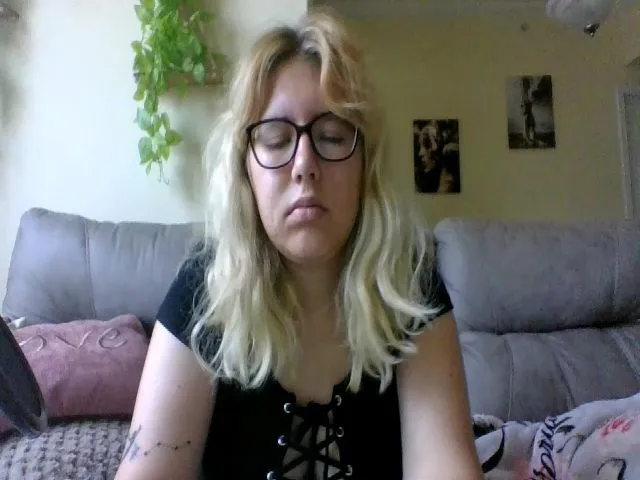 Live sex webcam photo for cozychristine #254171186
