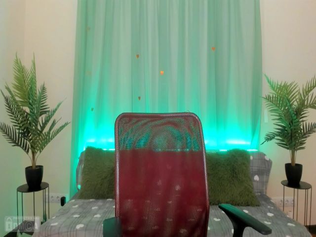 Live sex webcam photo for Tina_Cutie #258153458