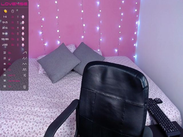 Live sex webcam photo for Eva_Collins2 #253882860