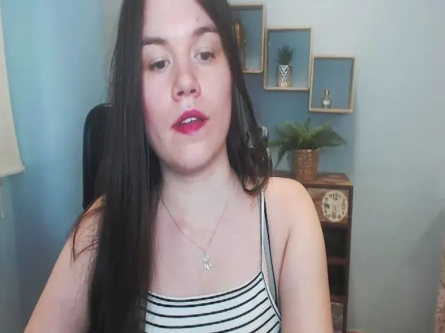Live sex webcam photo for BeautyxOLIVIA #263163597