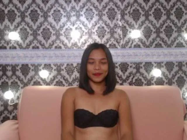 Live sex webcam photo for LovelyAngel #244443046