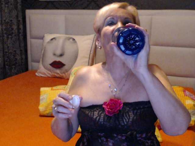 Live sex webcam photo for ANGELGRANNY #241153448