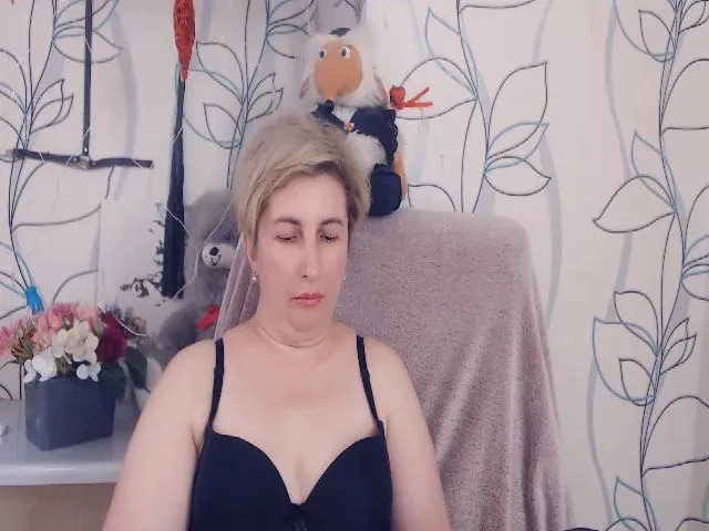 Live sex webcam photo for DepravedMadam #254059247