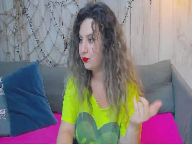 Live sex webcam photo for CurlyVibe #260407040