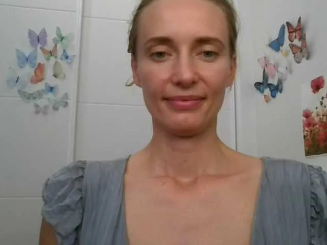 Live sex webcam photo for CelesteKissab #261338773