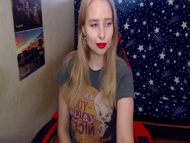 Live sex webcam photo for JessyGinger #253021422