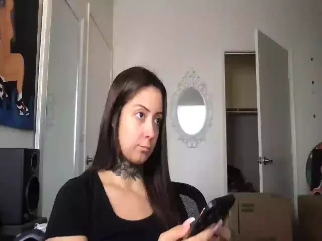 Live sex webcam photo for IllusionBby #260338421