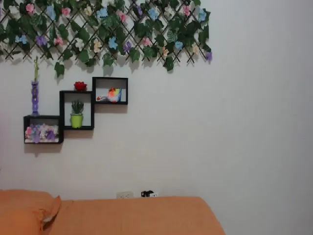 Live sex webcam photo for sofia_blake_ #254024428