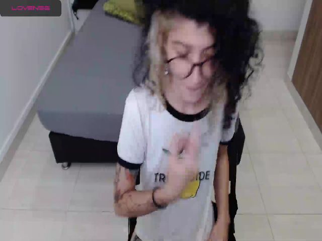 Live sex webcam photo for Myzore #260421386