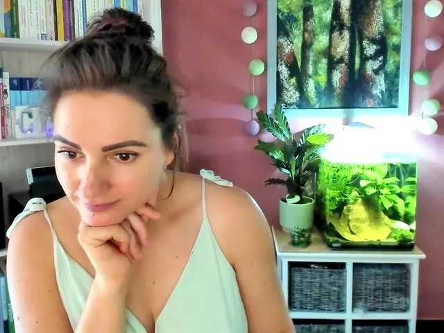 Live sex webcam photo for AntoniaPur #253761311