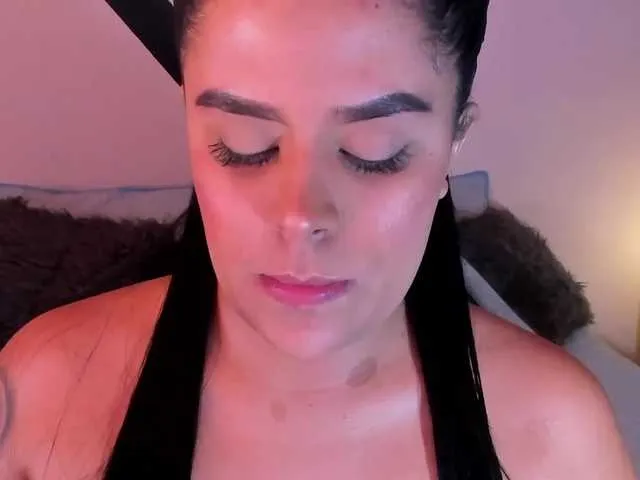 Live sex webcam photo for Alexa-firee #265228307