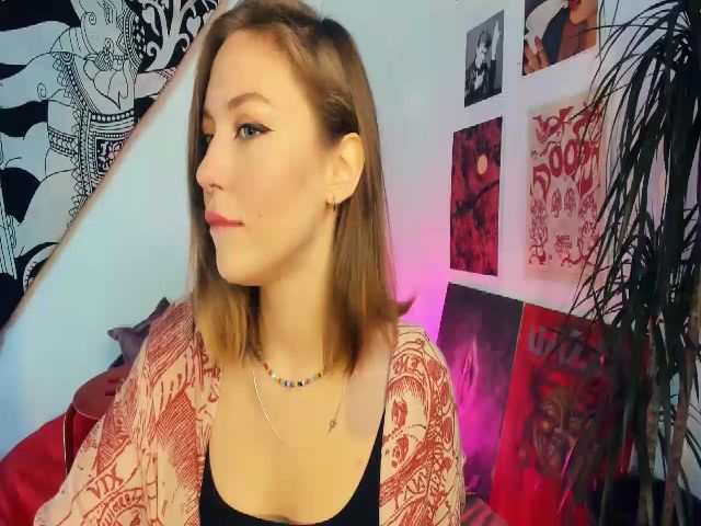 Live sex webcam photo for Aliceum #262987764